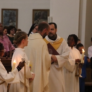 St. Quirinus feiert mit 10 Erstkommunionkindern 2026