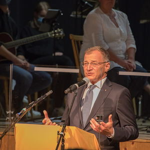 Gedenkfeier an die Opfer des ehemaligen KZ Außenlagers Ternbergzum Thema „Menschlichkeit ohne Grenzen“Bild: Landeshauptmann Mag. Thomas StelzerFoto: Haijes 