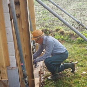 Während des Hebevorganges mussten die Steher ständig nachjustiert werden.