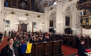 Ökumenisches Friedensgebet für die Ukraine im Alten Dom Linz