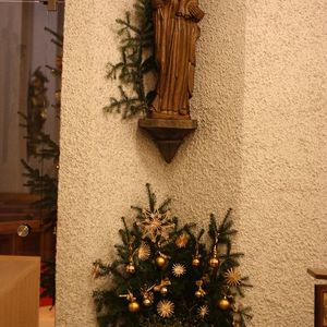 Kirchenschmuck am Hl. Abend in St. Quirinus