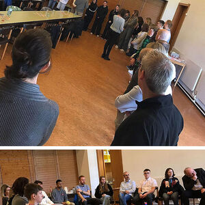 Firmlinge und Paten/Patinnen im Pfarrheim