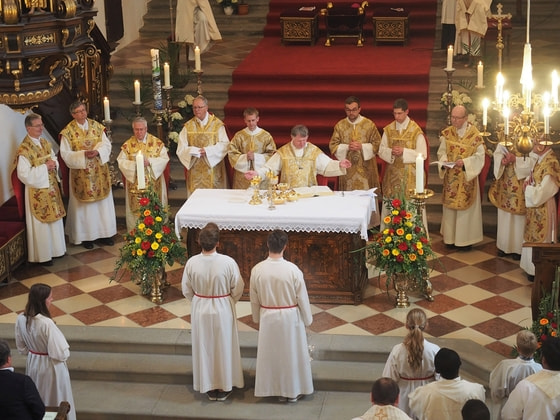 Feierlicher Gottesdienst zur Priesterweihe von Vitus Glira in der Stiftskirche Schlägl     