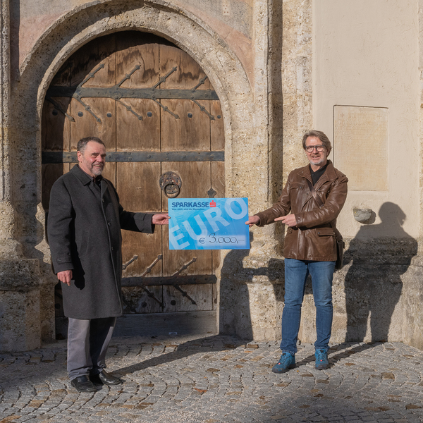 Rotary spendet Pfarre Kdf