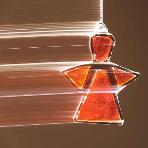 Herbeieilender Engel                       