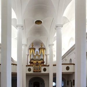 Die Bänke werden wieder montiert 17.09.2016