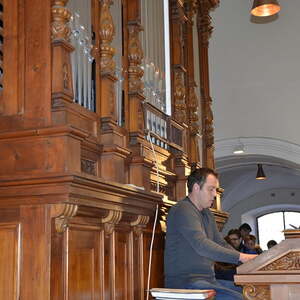 Der Kirchenchor bei der Festmesse am Christtag