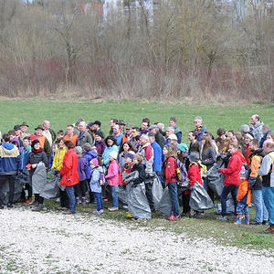 Traunauen-Reinigung mit ökomenischen Gottesdienst