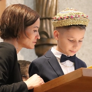 St. Quirinus feiert mit 10 Erstkommunionkindern 2026