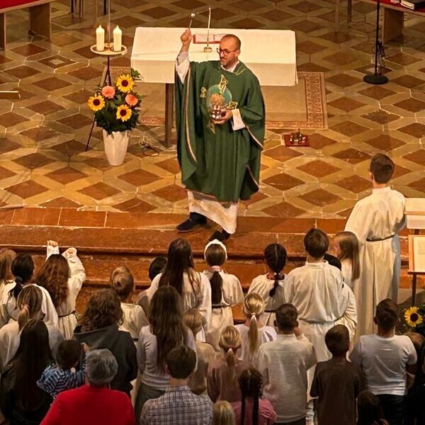 Segnung der Schüler und Lehrkräfte