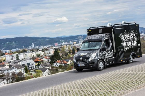 Der SPEISEWAGEN der Caritas OÖ on Tour.