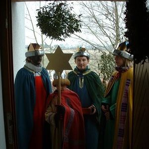 Festgottesdienst in der Pfarrkirche und  Singen nach der Messe 