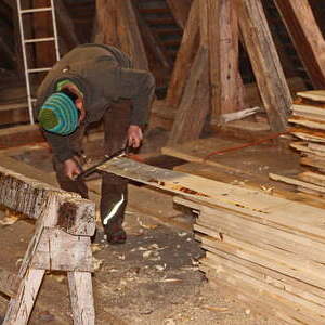 erste Fotos von der Dachstuhlsanierung