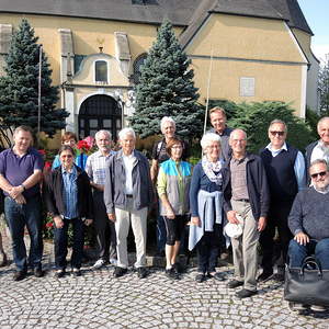 Gruppenfoto vor der Wallfahrtskirche