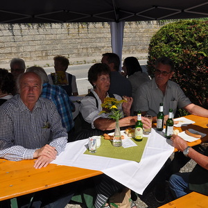 anschließend  Frühschoppen