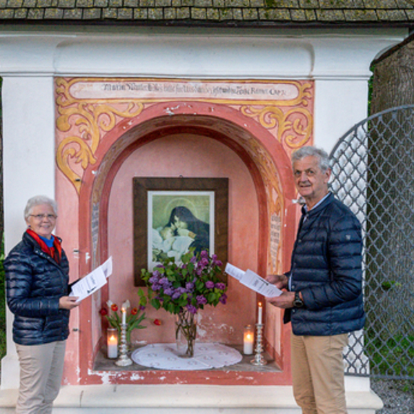 Mai-Andacht Mayr KapelleBild: Viktor und Maria Wegscheider Betreuen Mayr KapelleFoto: Jack Haijes 
