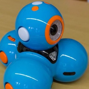 Programmieren mit dem Dash-Roboter in der Stadtbibliothek Schärding