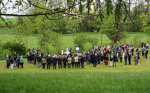 Die Pfarre Peuerbach feierte eine Feldmesse am 14. Mai 2017 in Peuerbach zum Gedenken an die Schlacht der Bauern auf der Ledererwiese 1626.