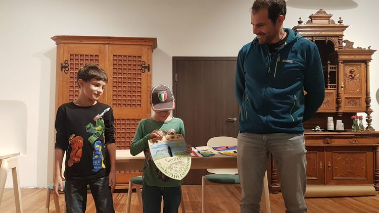 Präsentation des Familienwappens