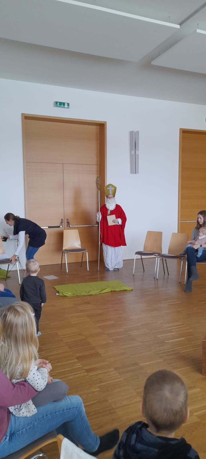 Nikolaus bei Spielgruppen