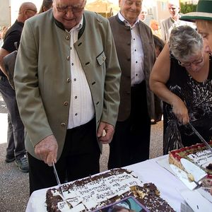 Bischof Manfred Scheuer feiert Sonntagsmesse in der Stadtpfarrkirche St. Stephan