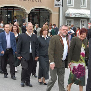 Trachtensonntag mit Ehejubilaren