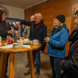 Adventlicher Gottesdienst um 6 Uhr früh bei Kerzenlicht