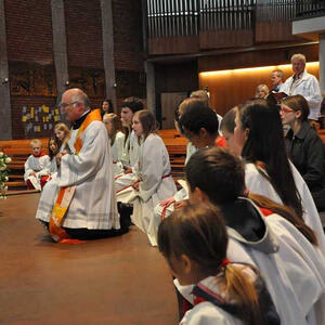 Ministranten Maiandacht