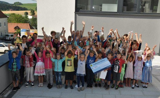 Spendenübergabe vom Musical 'Max und Moritz'