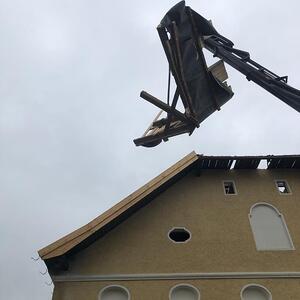 Abriss und Aufbau Pfarrheim Ostermiething