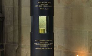 Jägerstätter-Stele im Linzer Mariendom