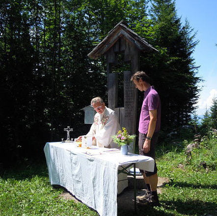 Gemeinsame Bergwanderung und Bergmesse