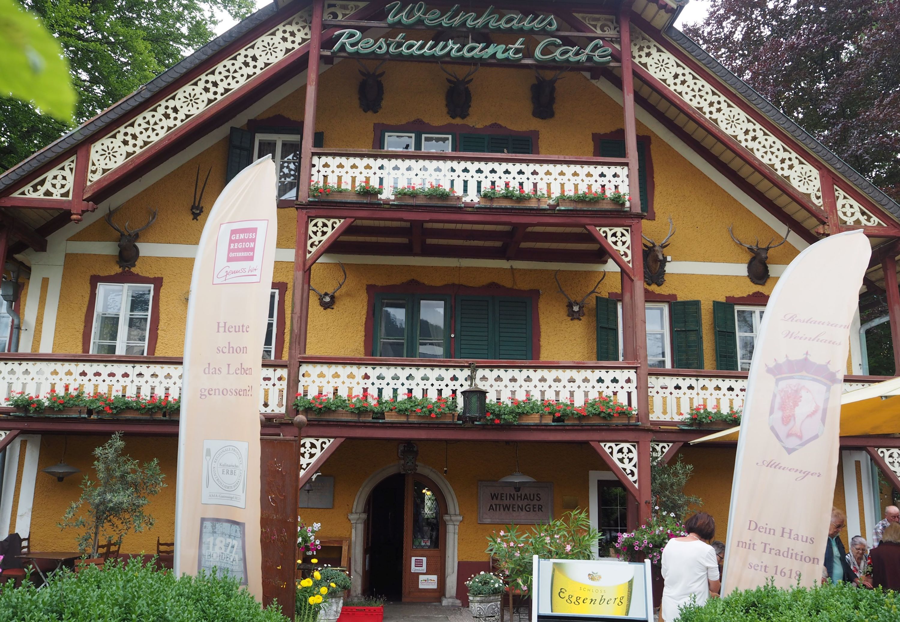 Weinhaus Atteneder