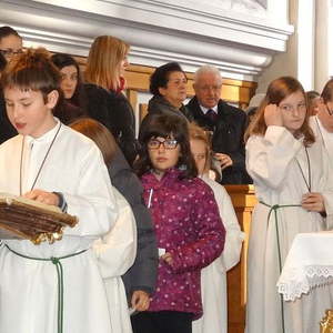 Familienmesse mit Ministrantinnenaufnahme