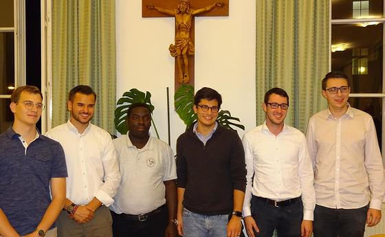 Die Seminaristen des neuen Jahrgangs im Propädeutikum