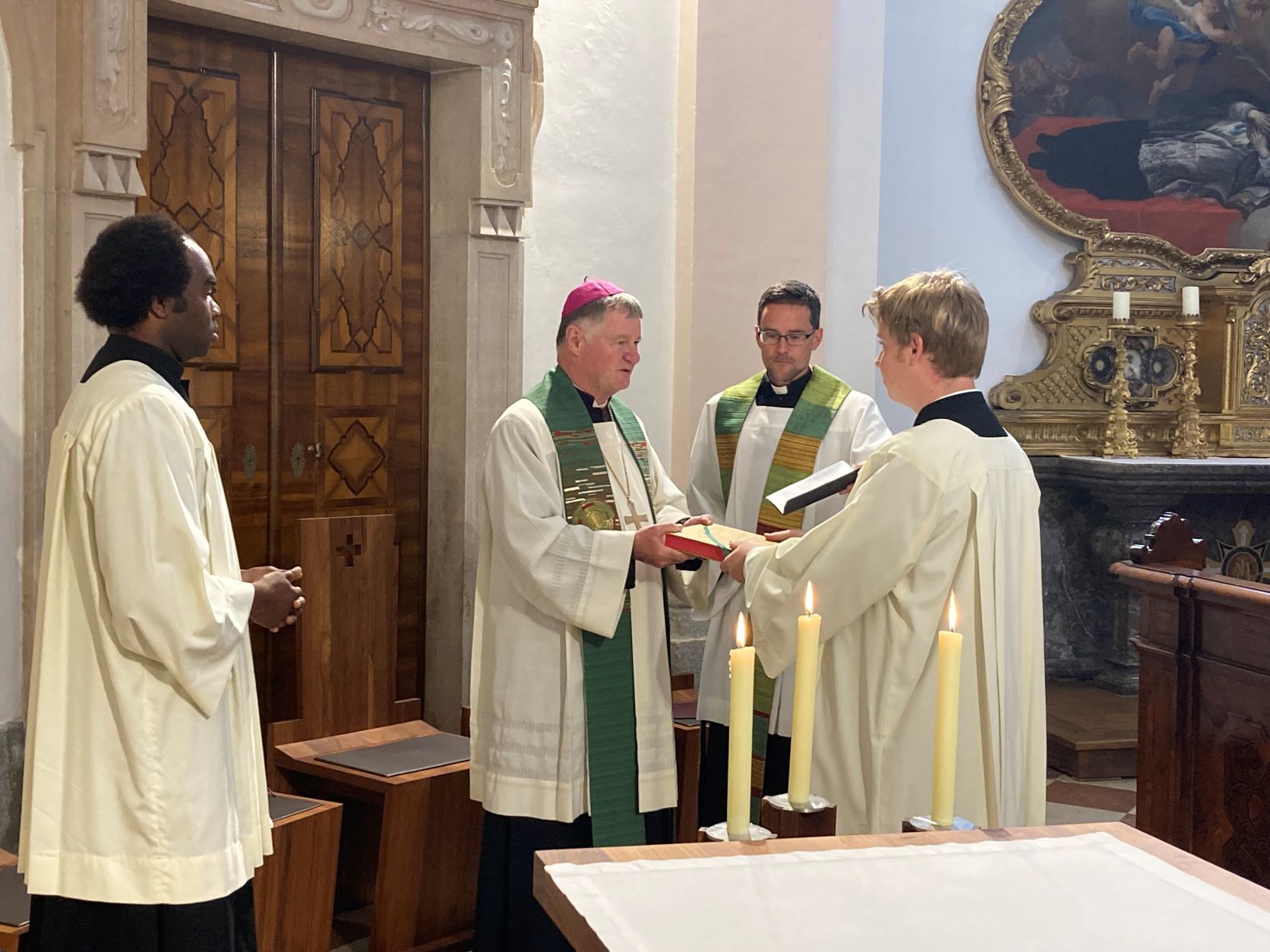 avid Karer wurde zum Lektor beauftragt