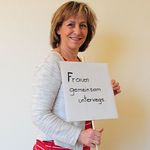 Frauen gemeinsam unterwegs