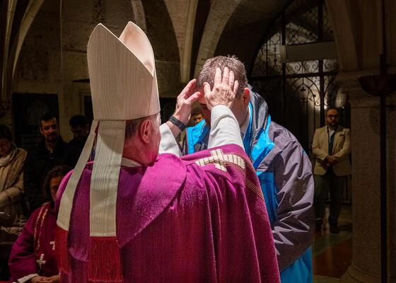 Bischof Manfred Scheuer segnete alle Taufwerber:innen.