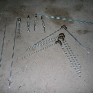 Diese Elemente für die Rundumspange fertigte der Nachbar an.