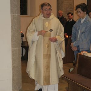 Segnung der Osterbrote durch P. Hans Ring                              