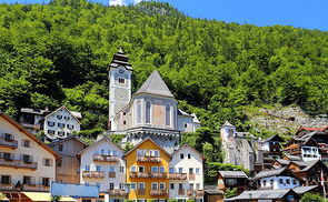 Pfarre Hallstatt / © Bwag, CC-BY-SA 4.0, https://commons.wikimedia.org/w/index.php?curid=33318283 Pfarre Hallstatt