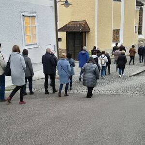 Prozession in die Kirche