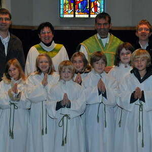 Vorstellung der neuen Ministrantinnen und Ministranten