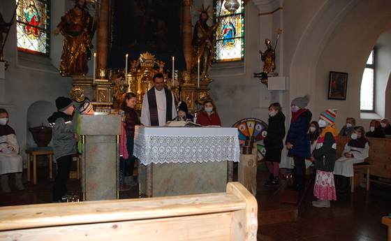 Vorstellung der Erstkommunionkinder / © Pfarrgemeinde Pramet Vorstellung der Erstkommunionkinder