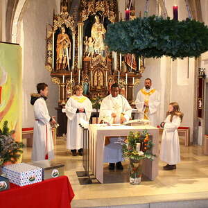 Frau Veronika Leitner