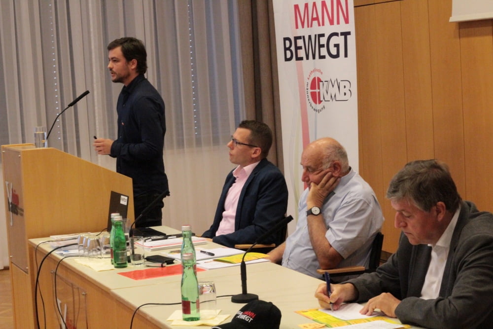 32. Sommerakademie der KMB / © kmb Schönleitner Podium am Donnerstag (vlnr): Ginner, Riedl-Daser, Moderator Nußbaumer, Schüller