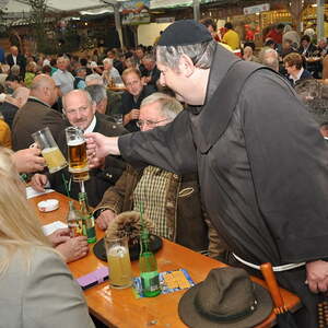 Waldmesse mit anschließendem Frühschoppen