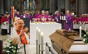 Requiem für Altbischof Maximilian Aichern im Linzer Mariendom