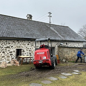 März - September 2025