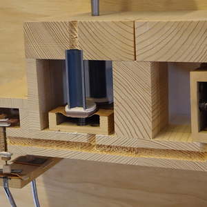 Liegende und stehende Tasche der Taschenlade